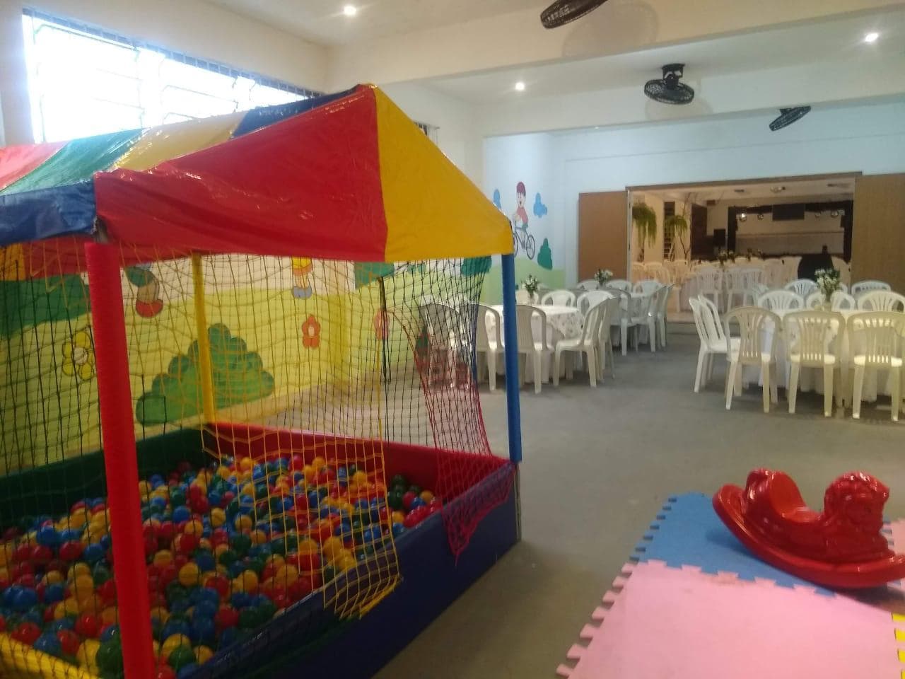 03 kids piscina de bolinhas